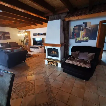 Pfaelzer Felsenlandschaft Appartement *